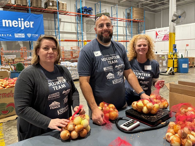 Riemer Floors associates volunteering at Gleaners Community Food Bank
